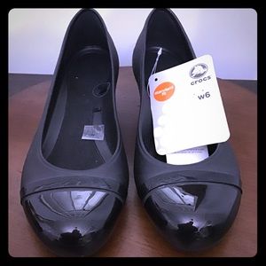 Women’s size Crocs 6 wedge NEW with tags!